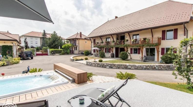 Le Paon Bleu Annecy Poisy Bed and Breakfast Buitenkant foto
