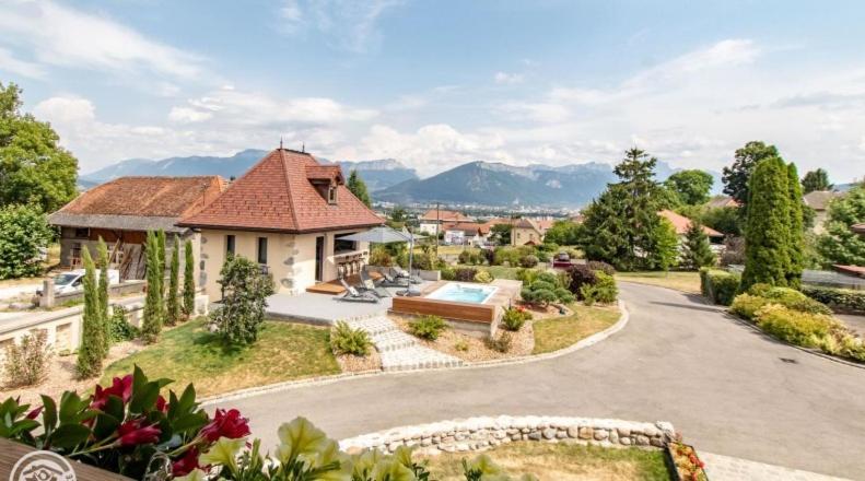 Le Paon Bleu Annecy Poisy Bed and Breakfast Buitenkant foto
