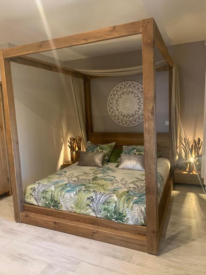 Le Paon Bleu Annecy Poisy Bed and Breakfast Buitenkant foto